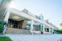 Conveniently located just 300 steps from FSU campus! 